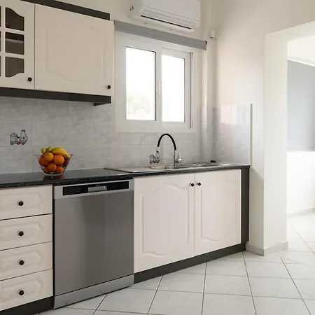 Vasilopoulos Residences - Ioni & Neso Apartament