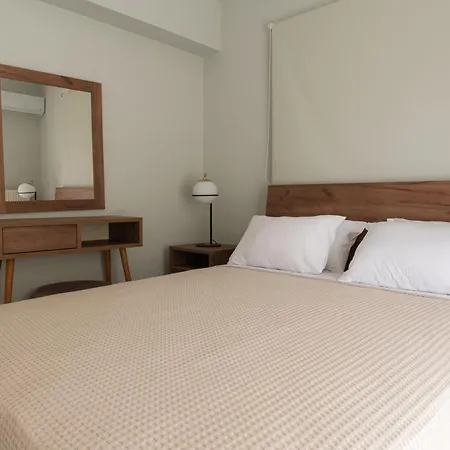 Vasilopoulos Residences - Ioni & Neso Apartament