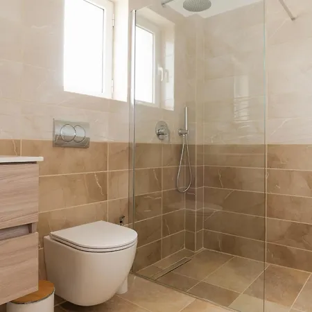 Vasilopoulos Residences - Ioni & Neso Apartament